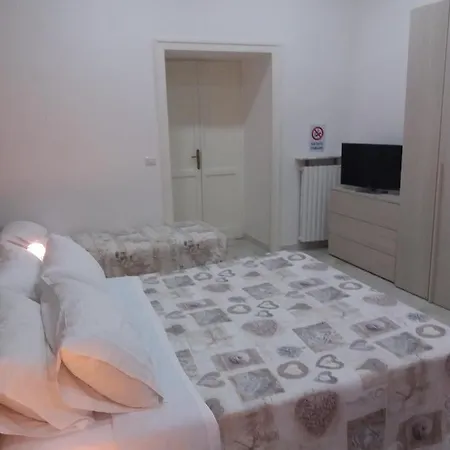 B&bhotel Emmanuel 住宿加早餐酒店 3*