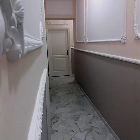 B&bhotel Emmanuel 3*