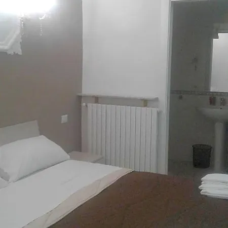 B&bhotel Emmanuel Bed & Breakfast 3*